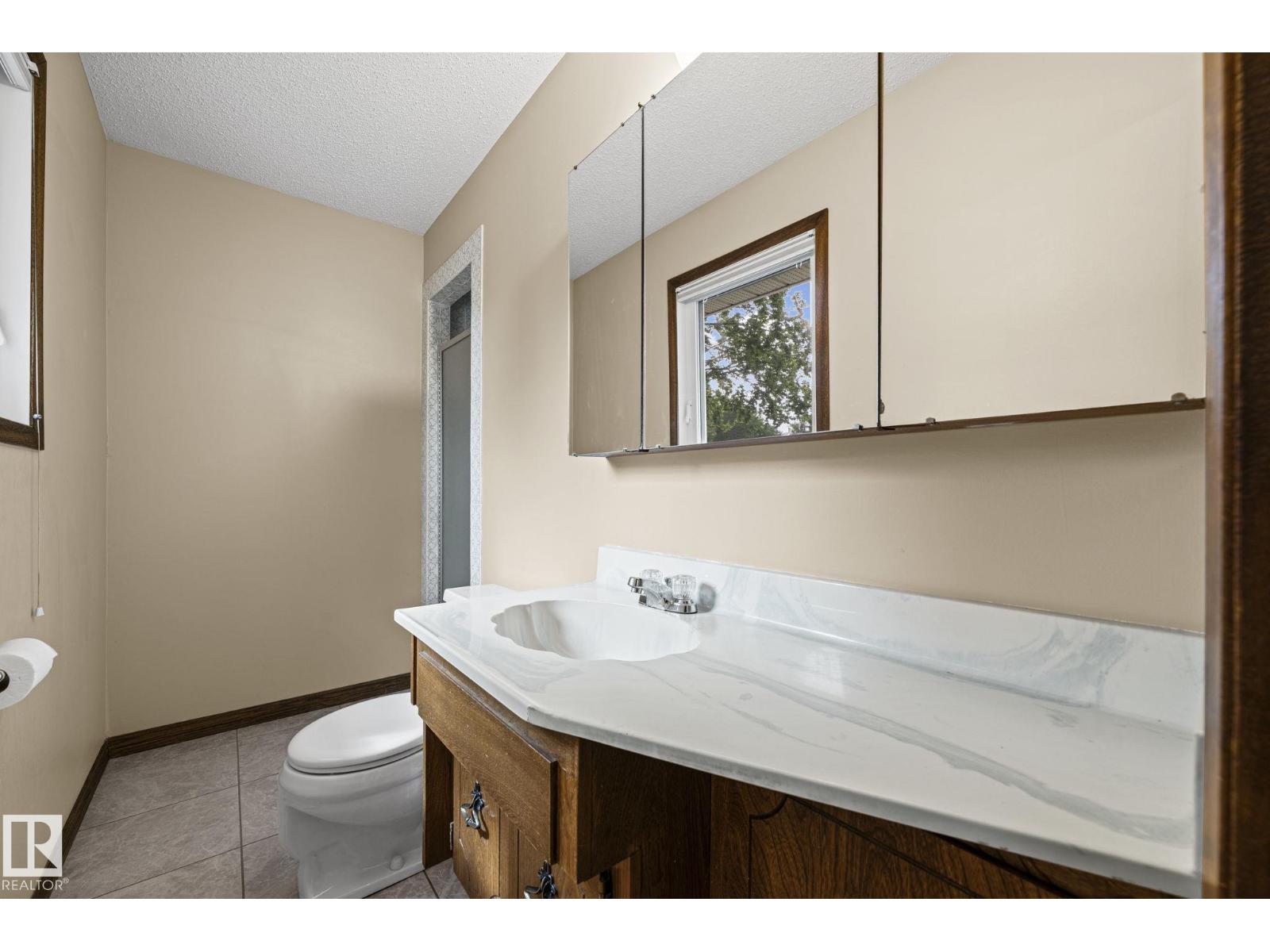 4 Woodlake RD - Image 21