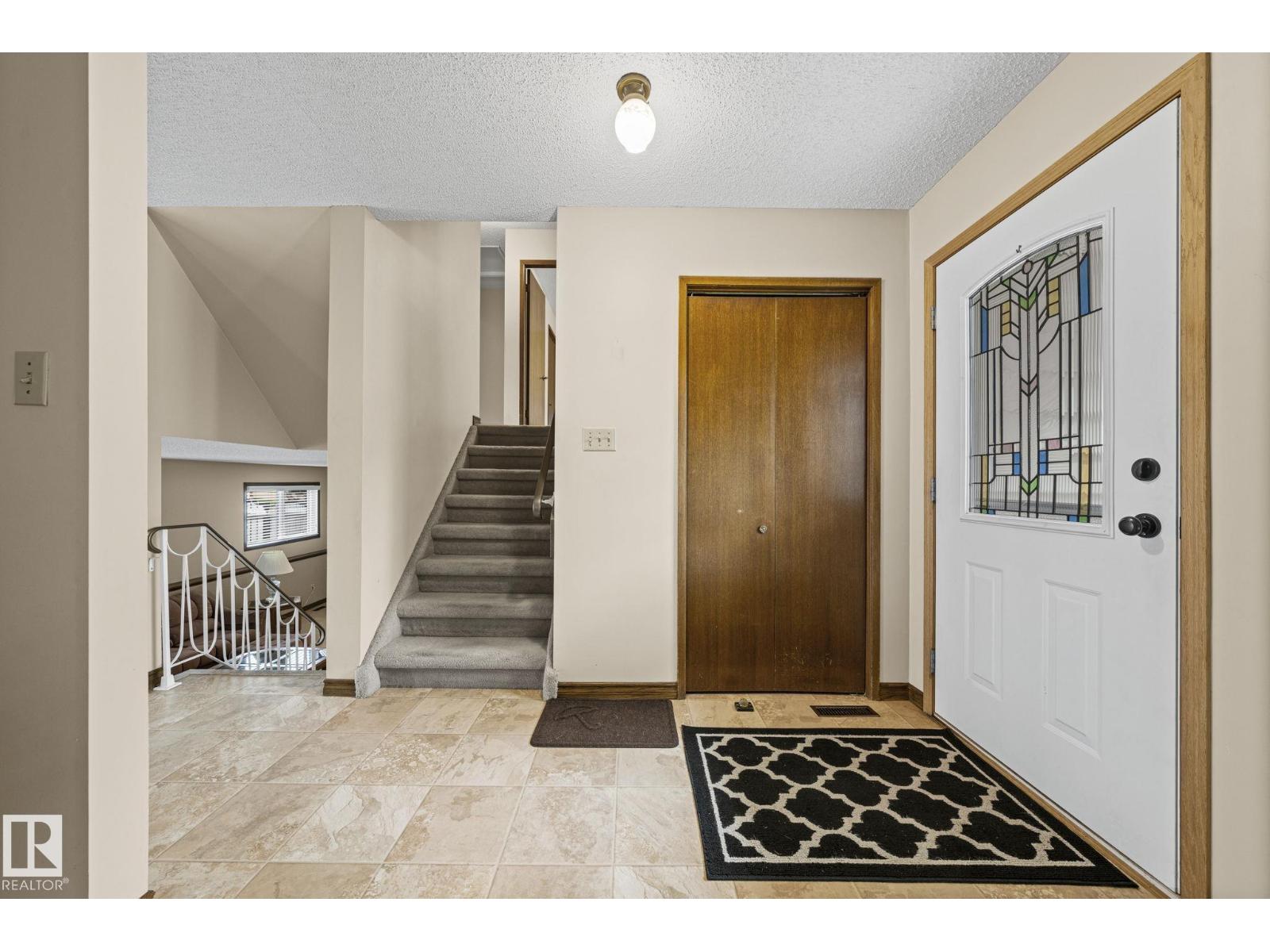 4 Woodlake RD - 15
