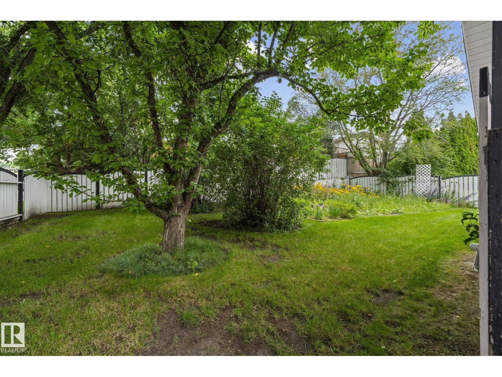 4 Woodlake RD - Image 42