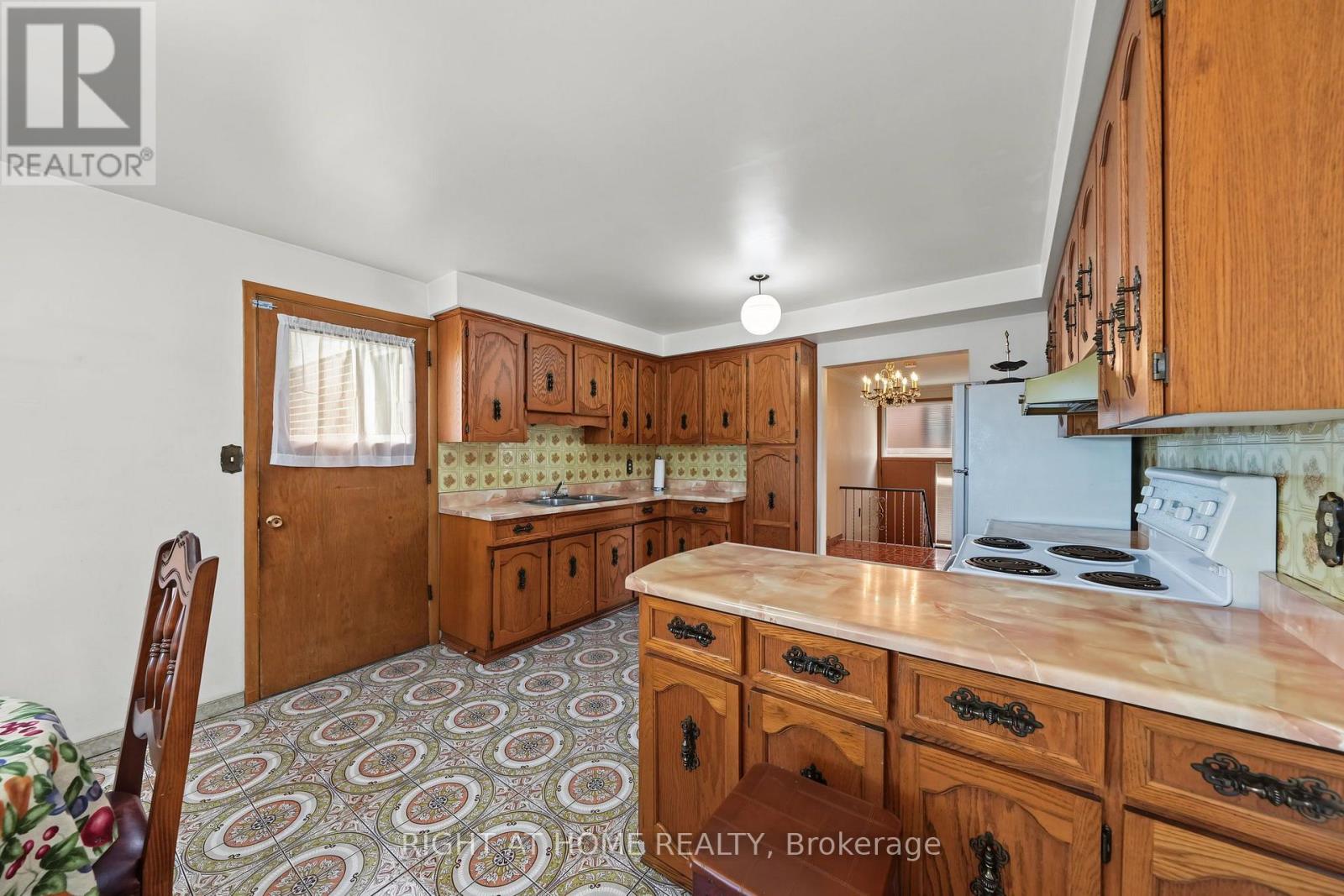 84 RAVEN ROAD - 12
