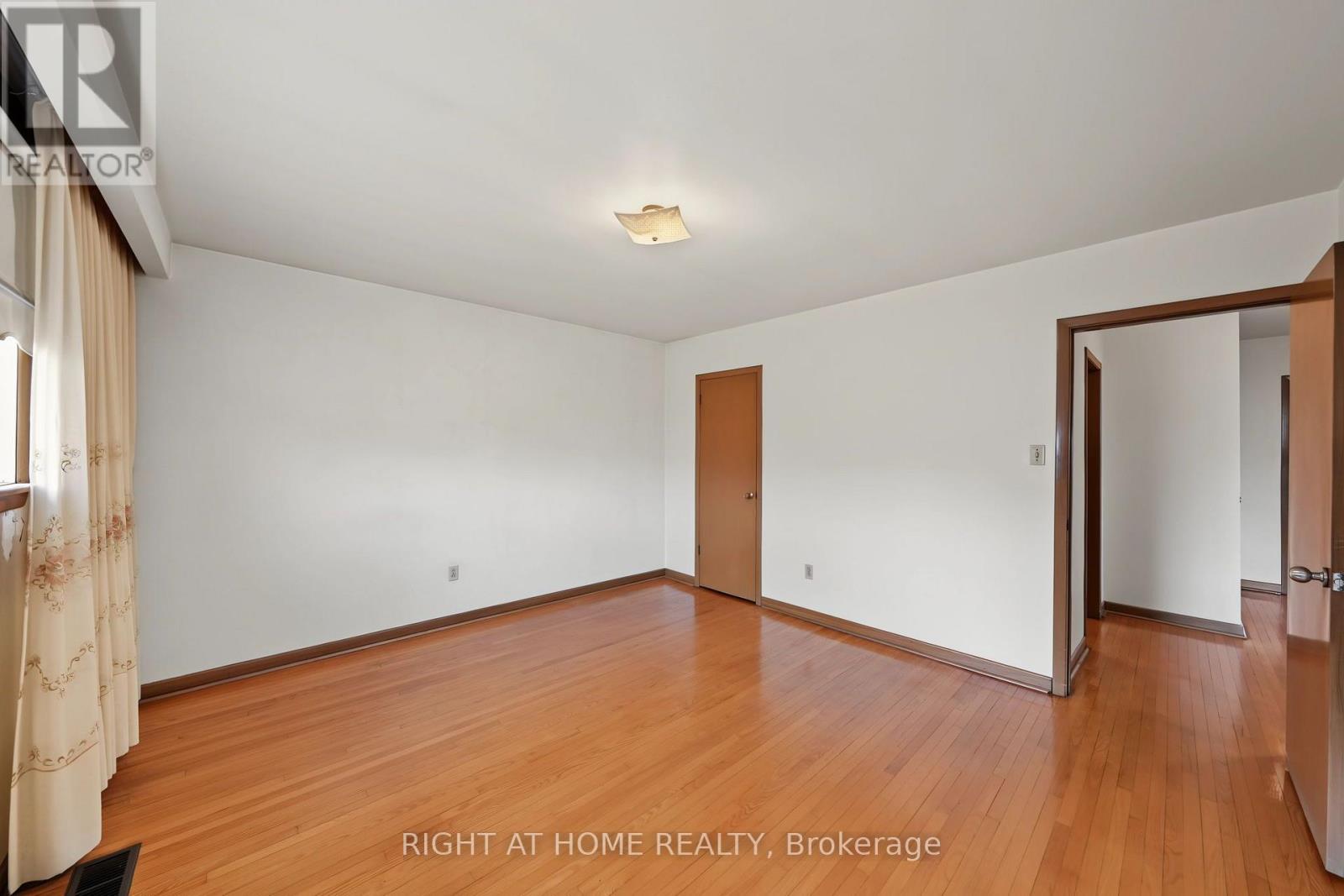84 RAVEN ROAD - 16