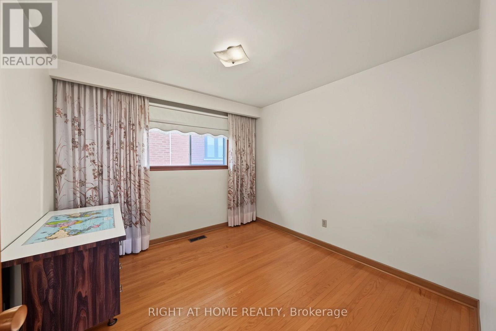 84 RAVEN ROAD - 19