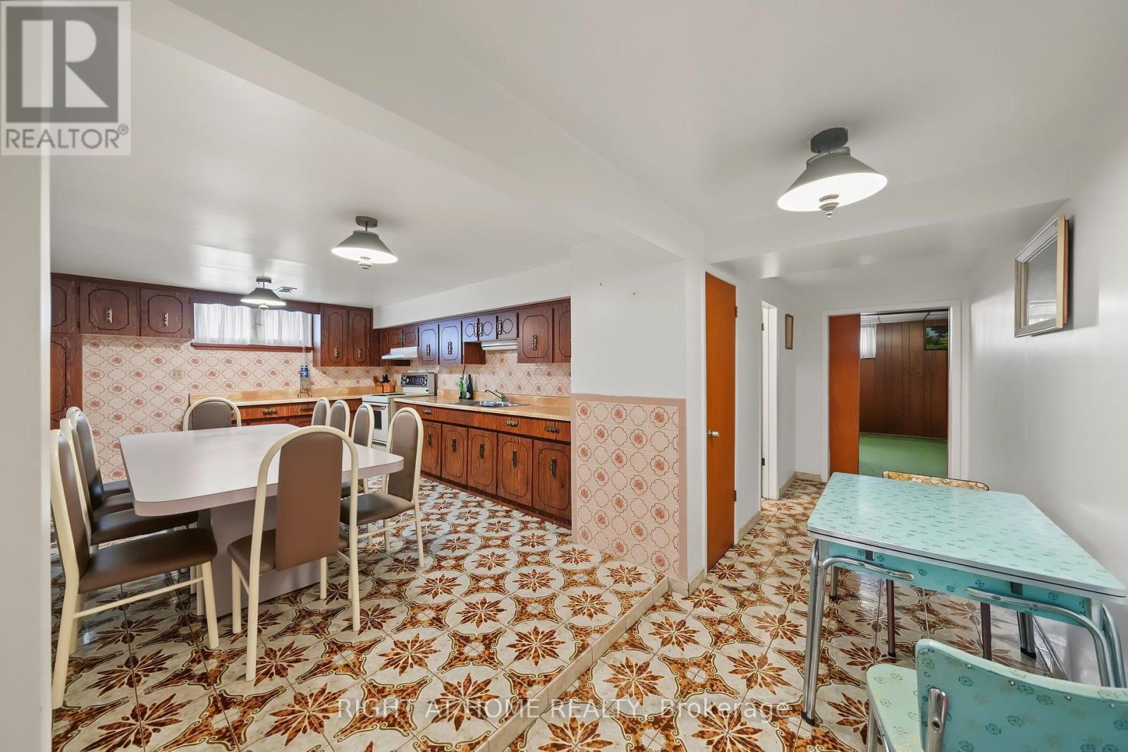 84 RAVEN ROAD - 25