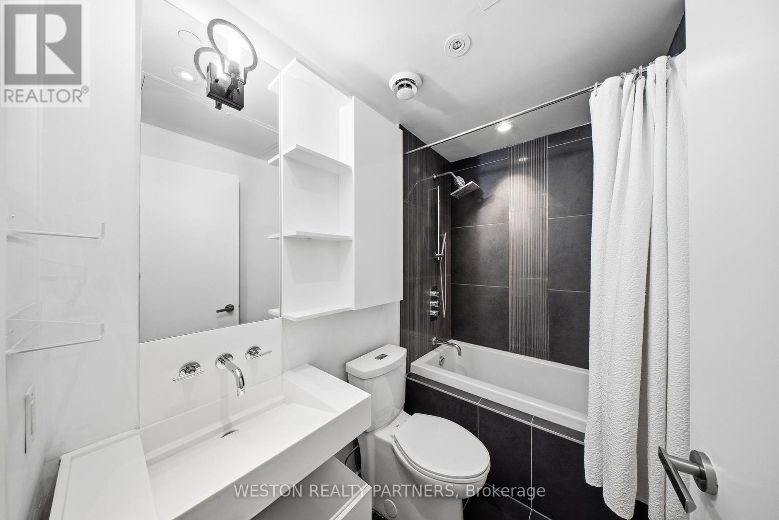 #208 5 ST JOSEPH STREET - 9