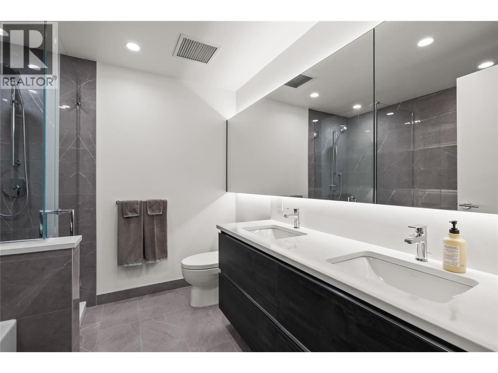 #2007 238 Leon Avenue - 36