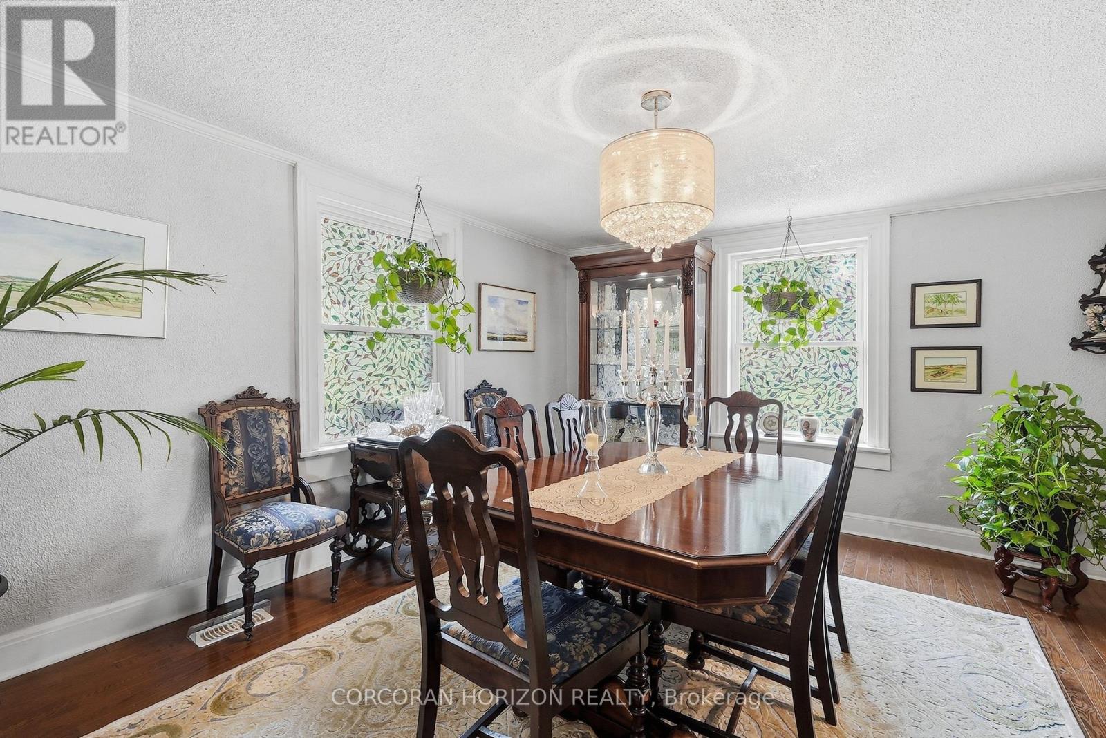 153 MONTROSE STREET N - 13