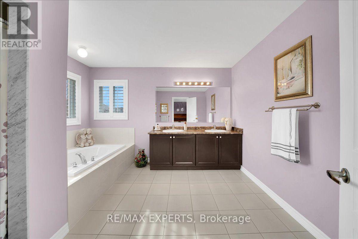 55 SYDIE LANE - 28