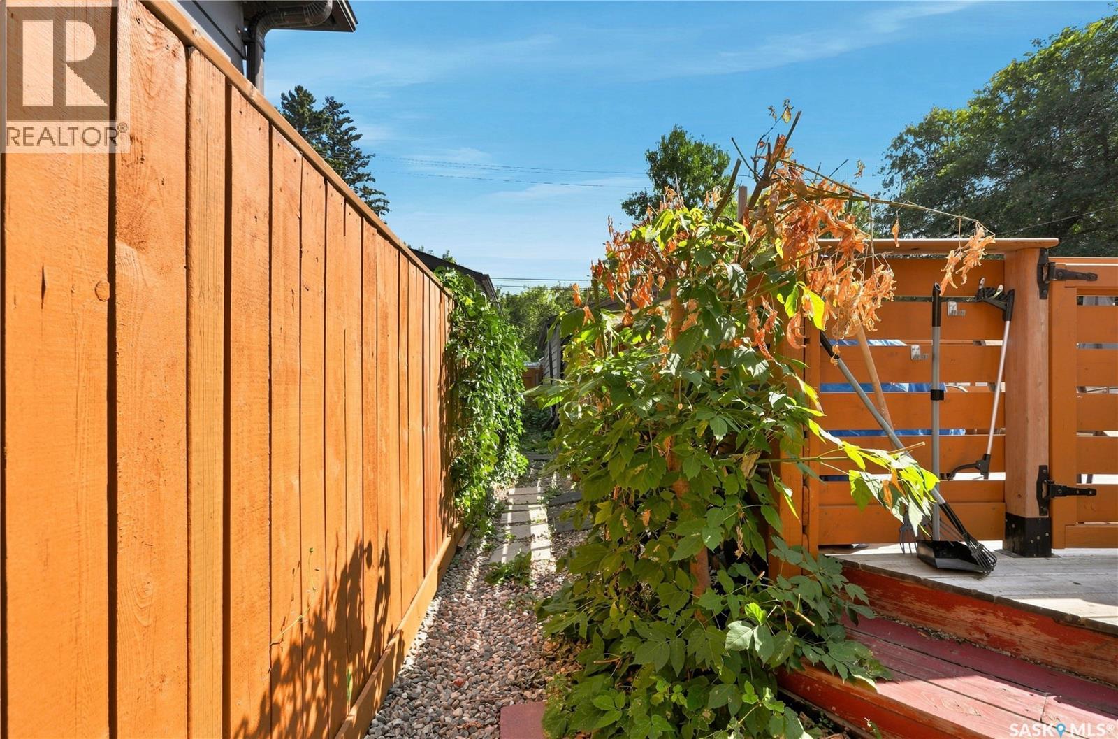 2213 Coy AVENUE - 60