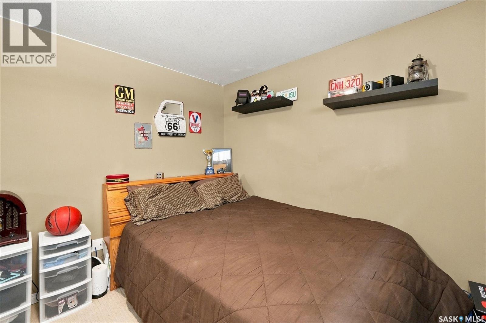 211 Crenshaw WAY - Image 31