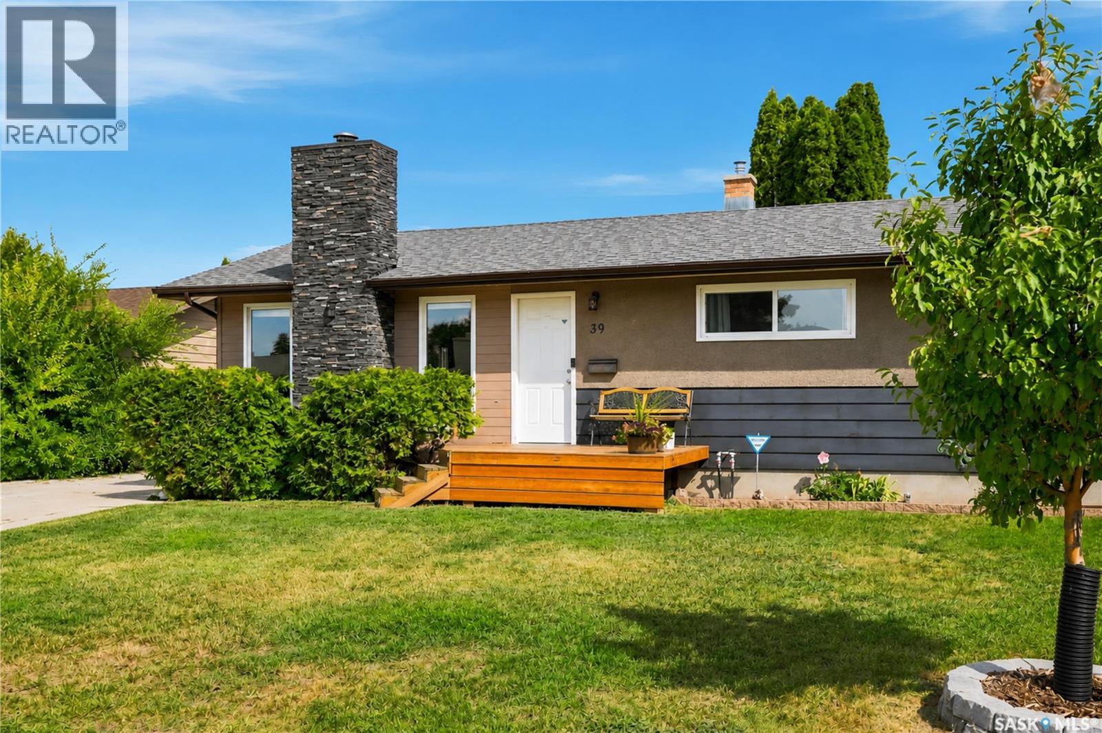 39 Brown CRESCENT