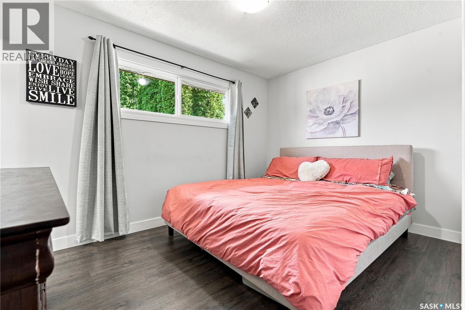 39 Brown CRESCENT - 24
