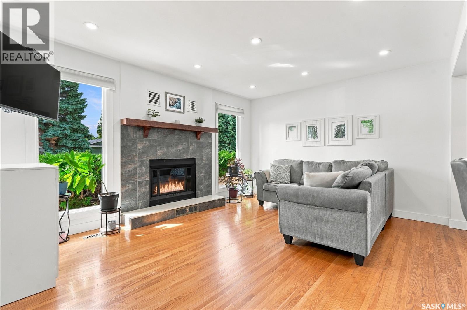 39 Brown CRESCENT - Image 6