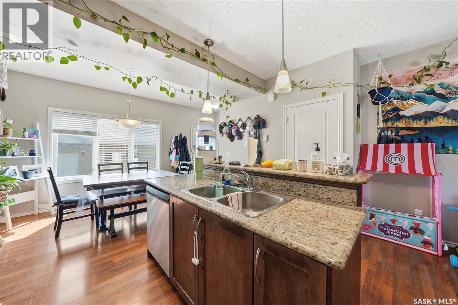 150 Lynd CRESCENT - 11
