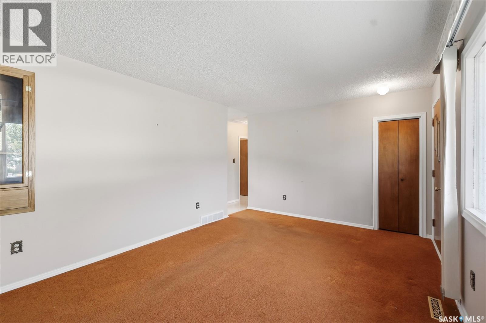 370 Taylor AVENUE - 4