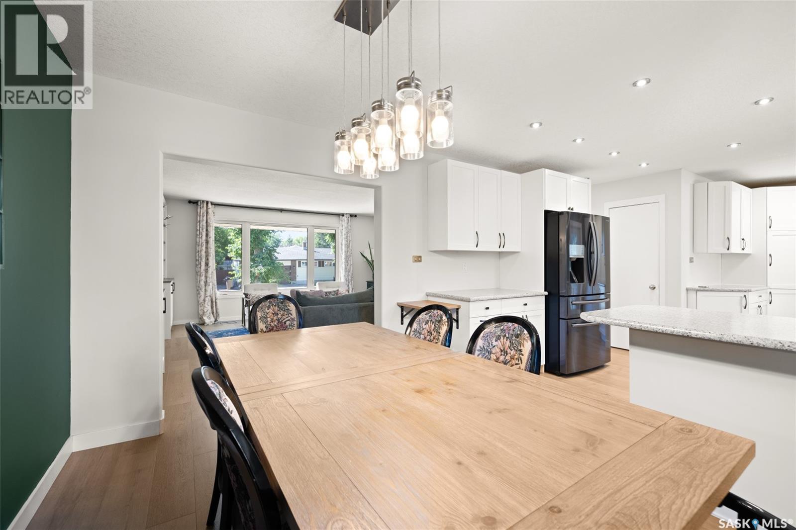 48 French CRESCENT - Image 11