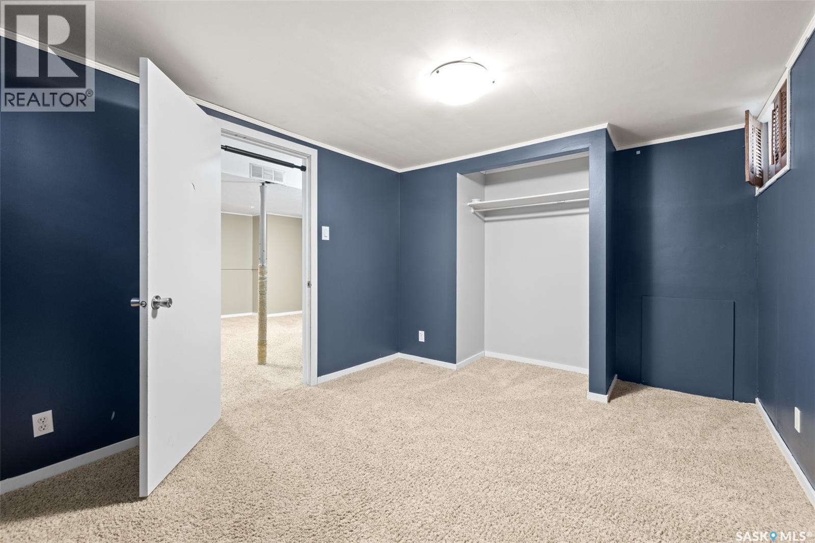 48 French CRESCENT - Image 30
