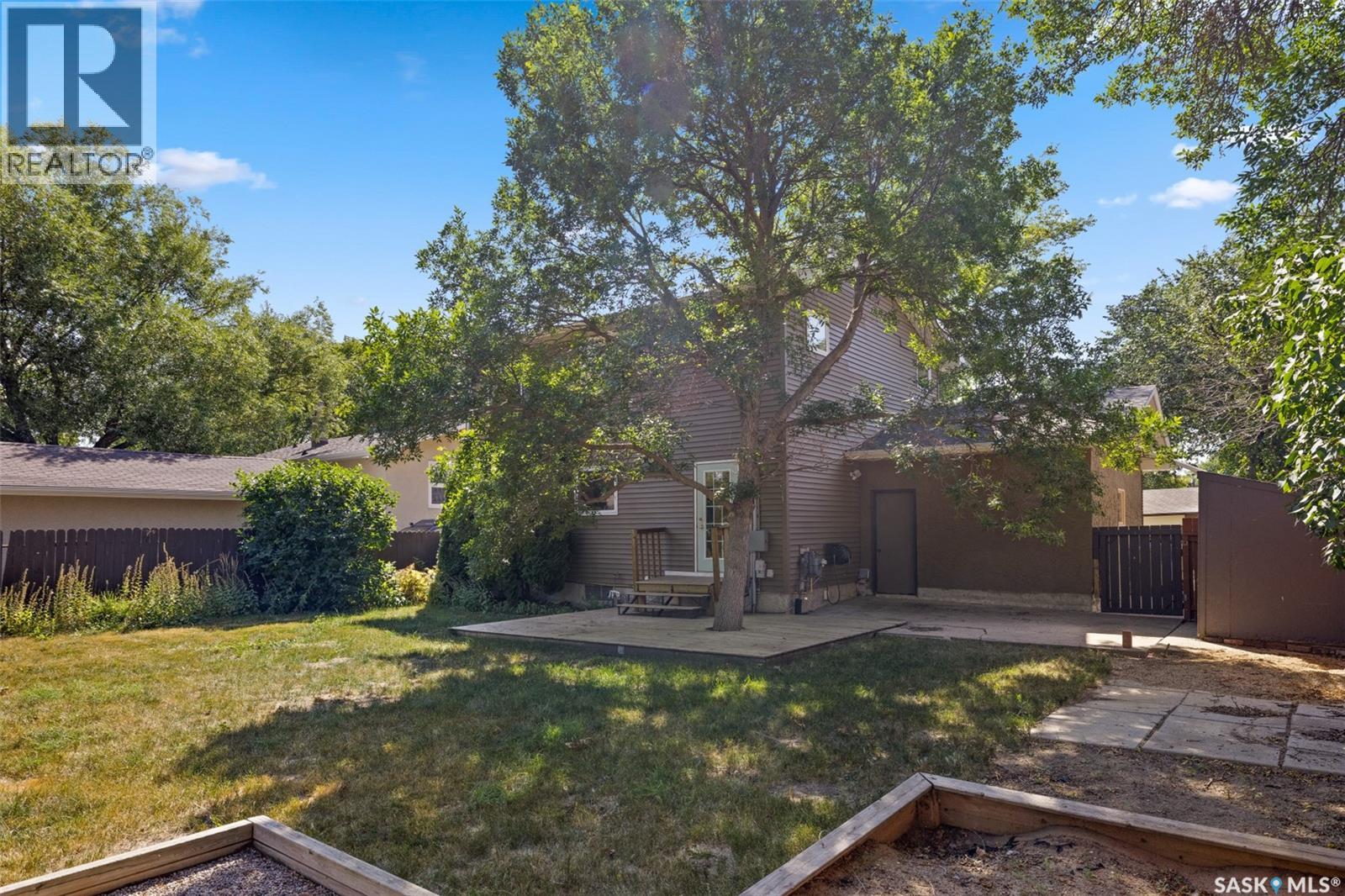 48 French CRESCENT - Image 36