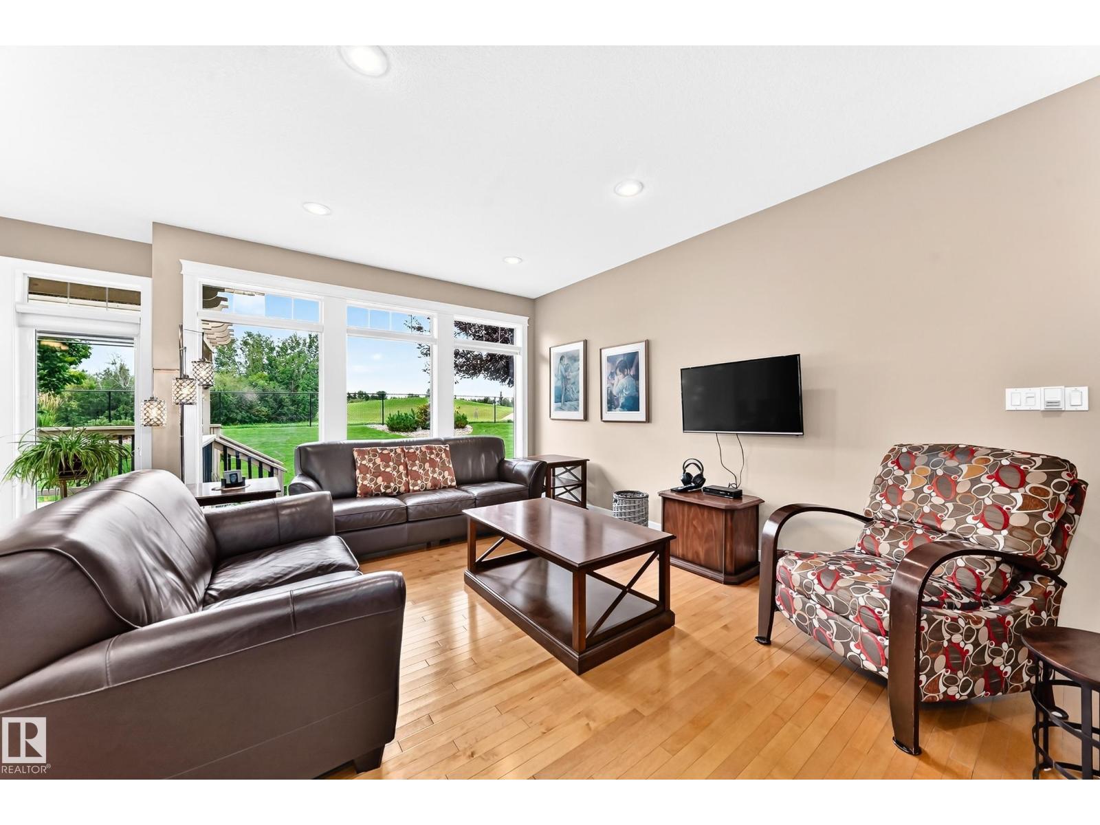 12 FAIRWAY PT - Image 17