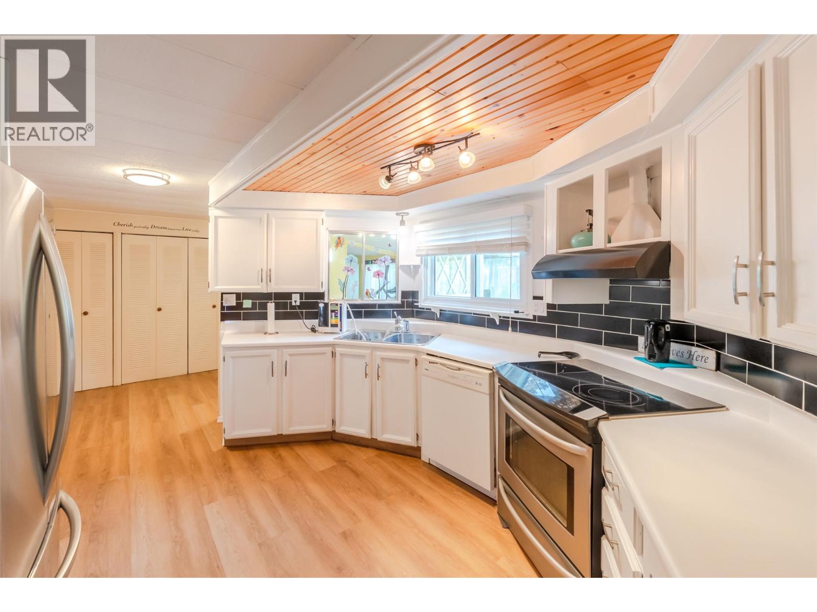 8487 97 Highway Unit# 3, Oliver