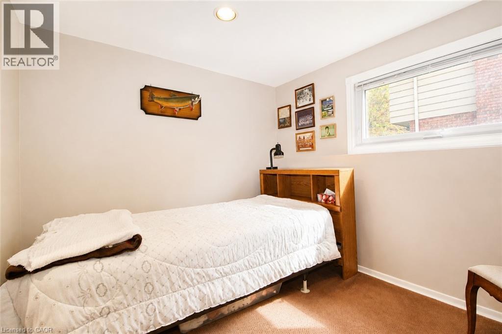 14 BERKLEY Crescent - Image 17