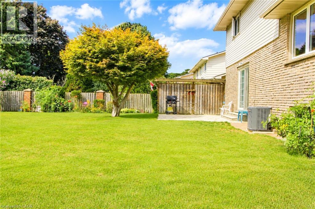 14 BERKLEY Crescent - 25