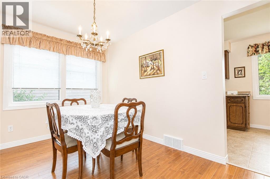 14 BERKLEY Crescent - 8
