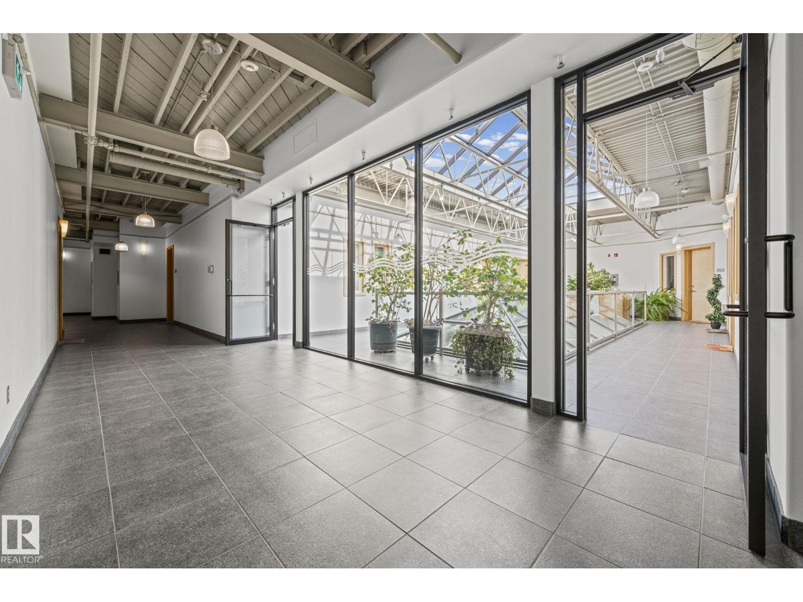 #205 10265 107 ST NW - 33