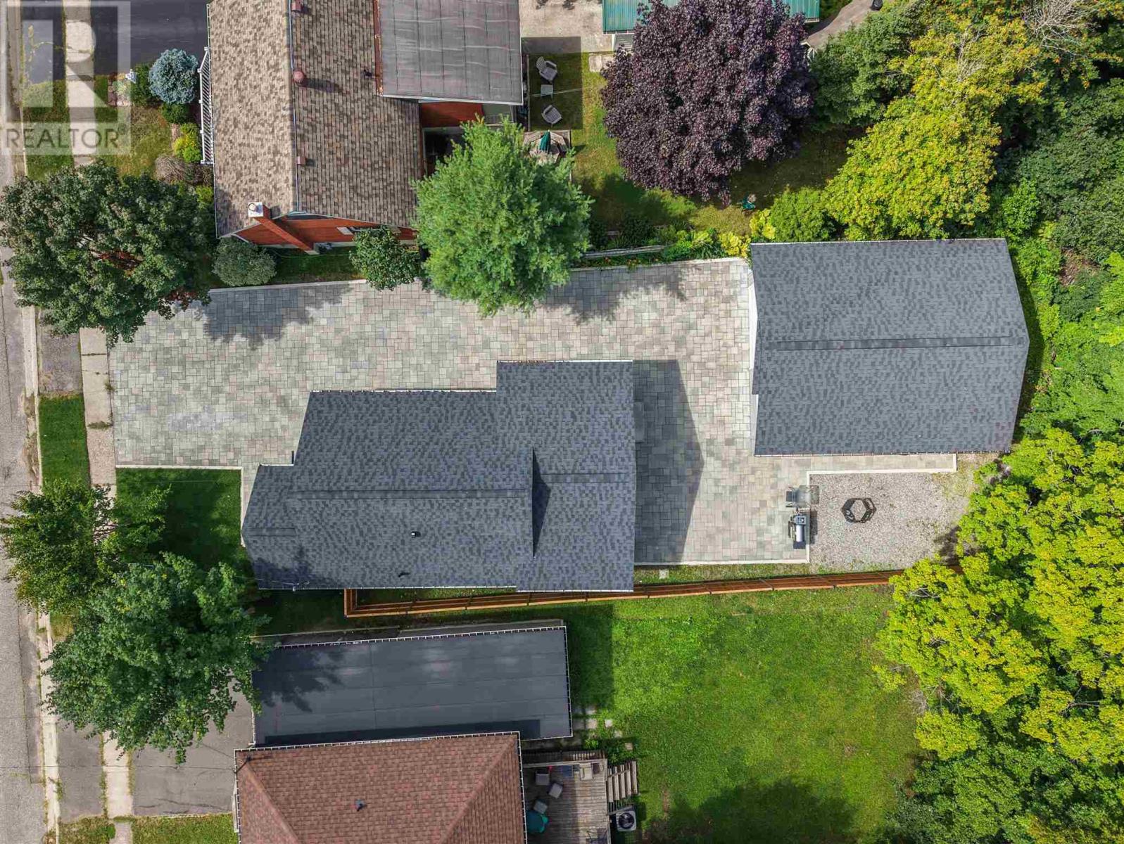 69 Grandview AVE - Image 32