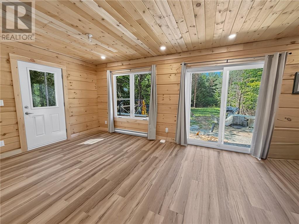 135 Lakeshore Road - 20