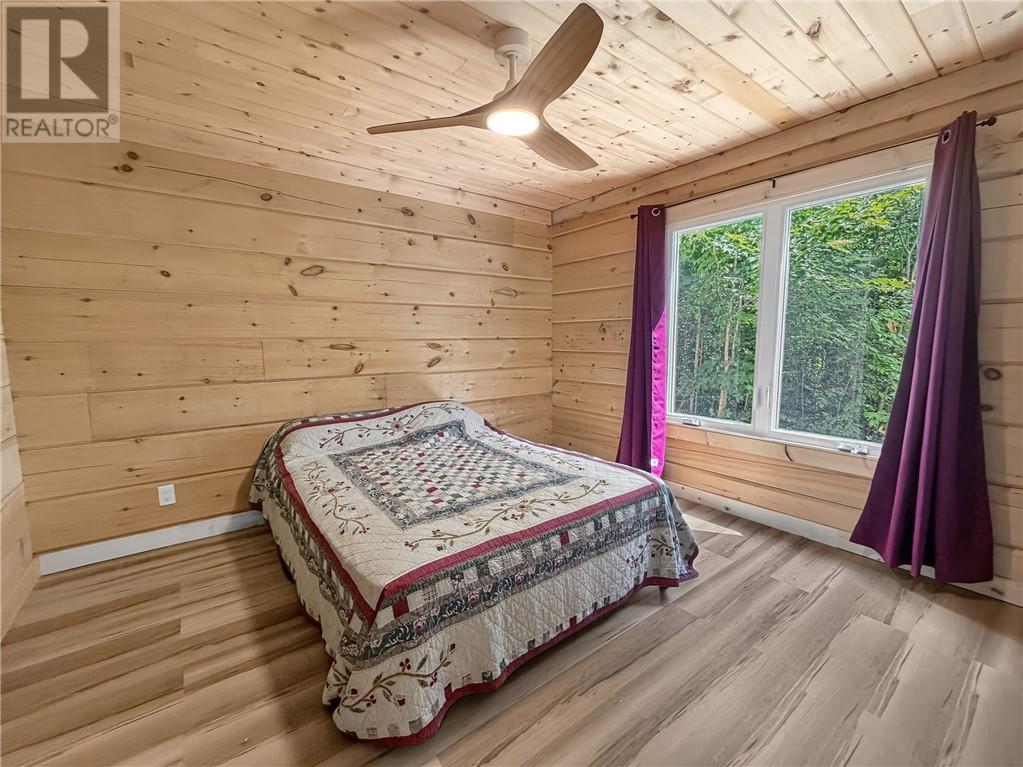 135 Lakeshore Road - Image 28