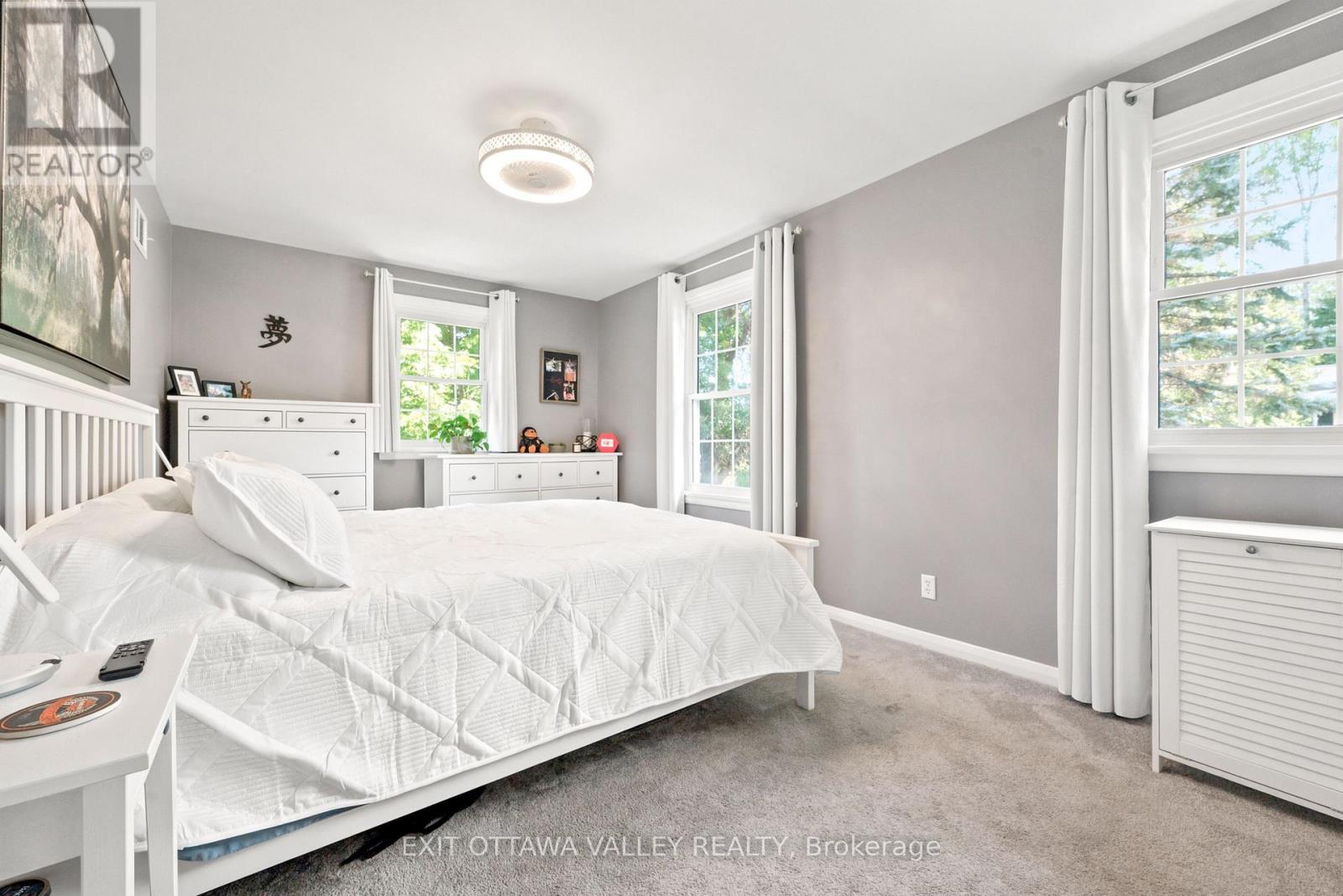 4 MACDONALD STREET - Image 31