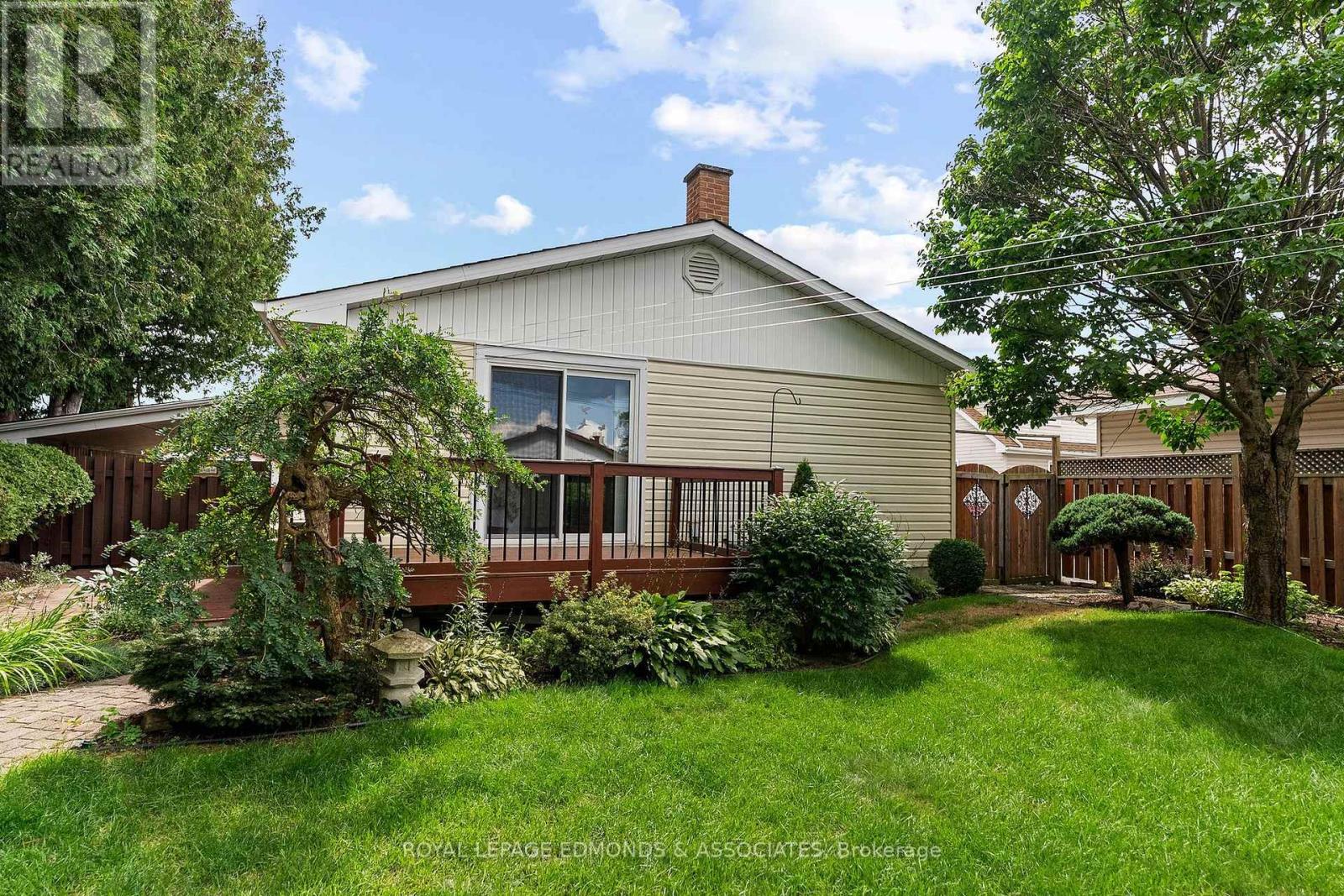 105 ELLIS AVENUE - 38
