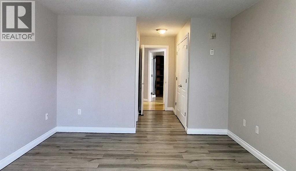 #302 5037 7 Avenue - Image 12