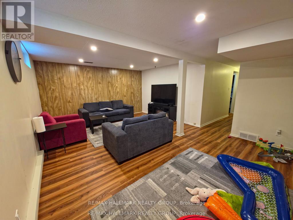 16 TEDWYN DRIVE - Image 17
