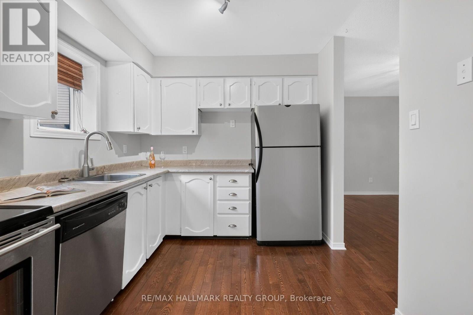 1427 FORGE STREET - 13