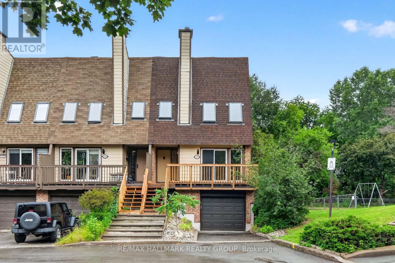 1427 FORGE STREET - 2