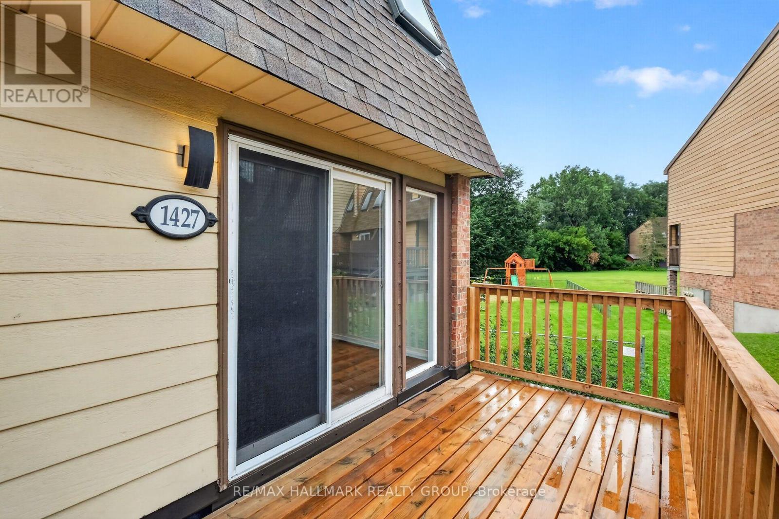 1427 FORGE STREET - 3