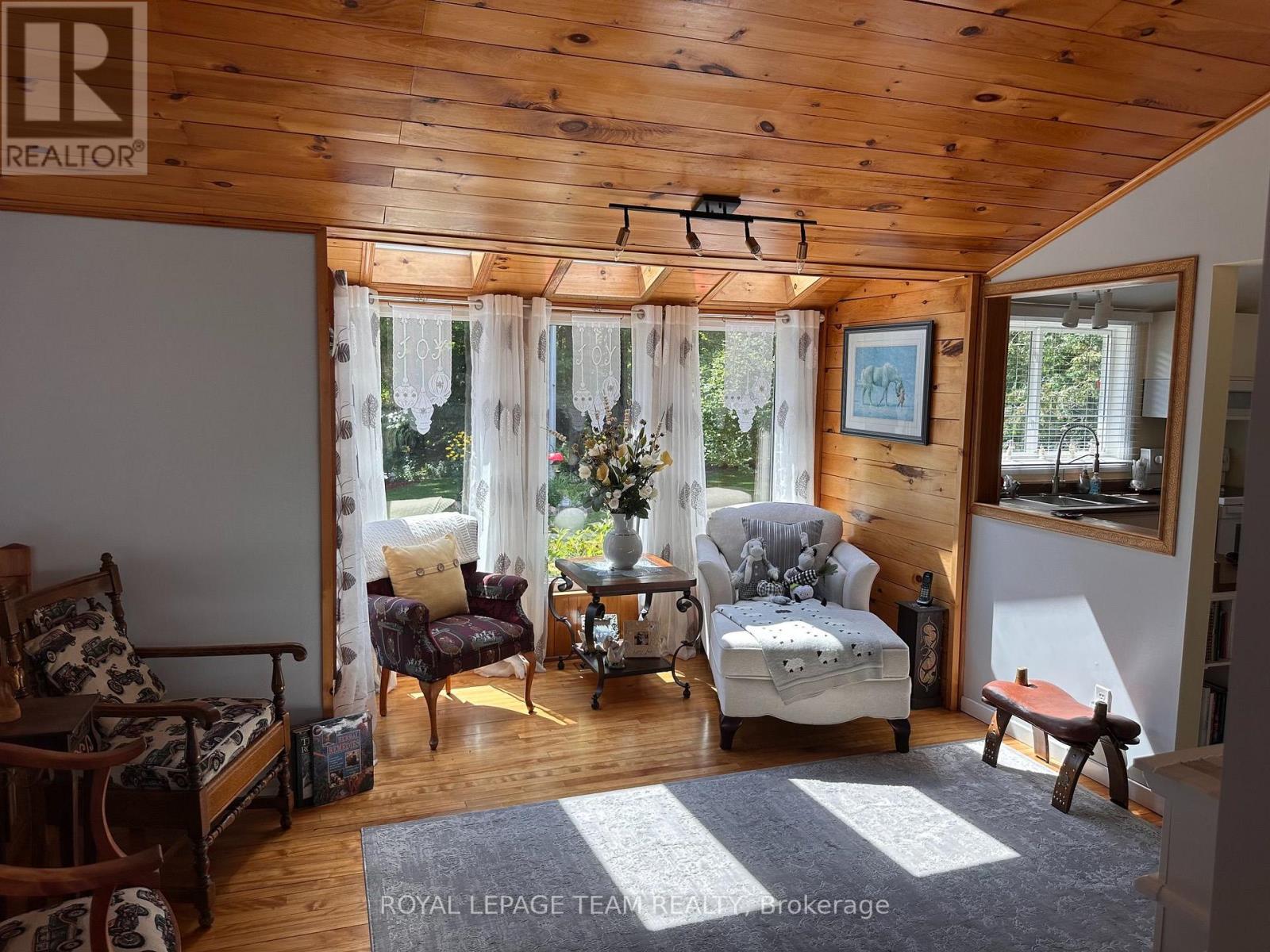 1663 CHRISTINA CRESCENT - Image 13