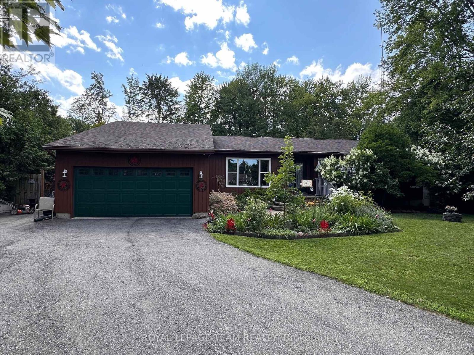 1663 CHRISTINA CRESCENT - 2