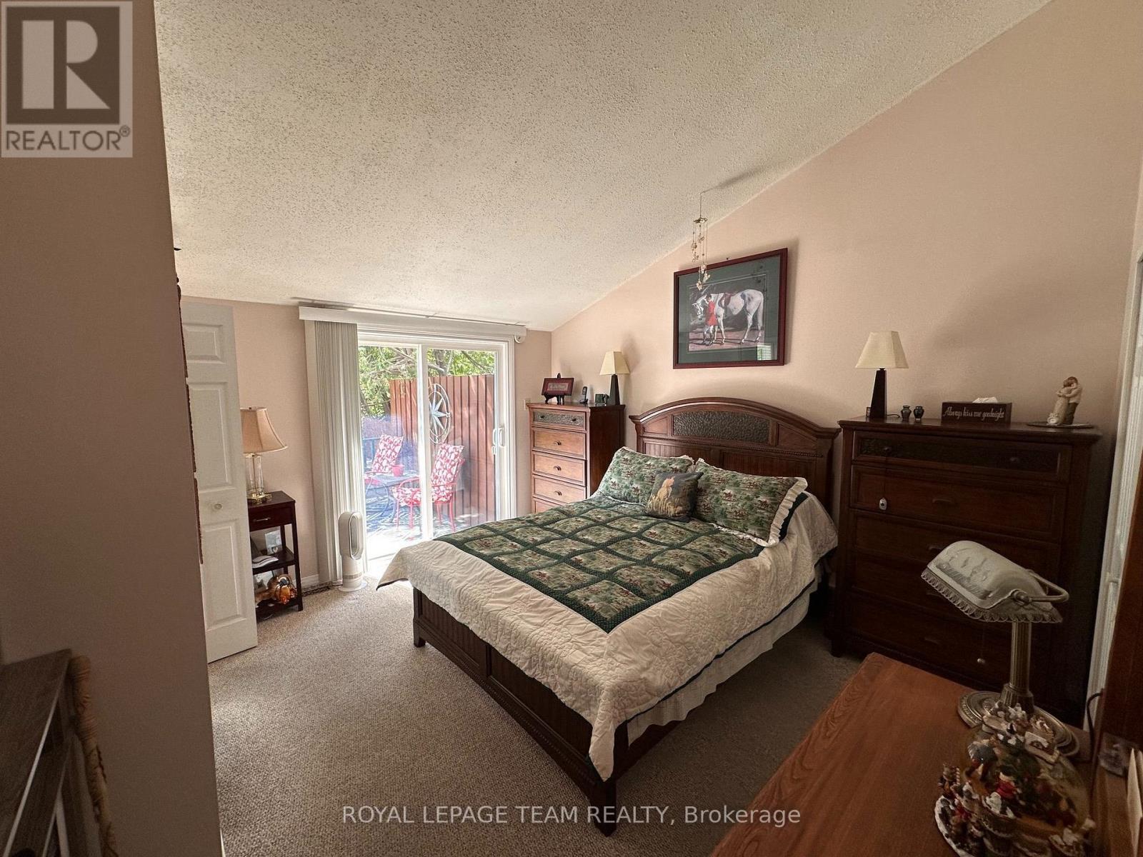 1663 CHRISTINA CRESCENT - Image 22