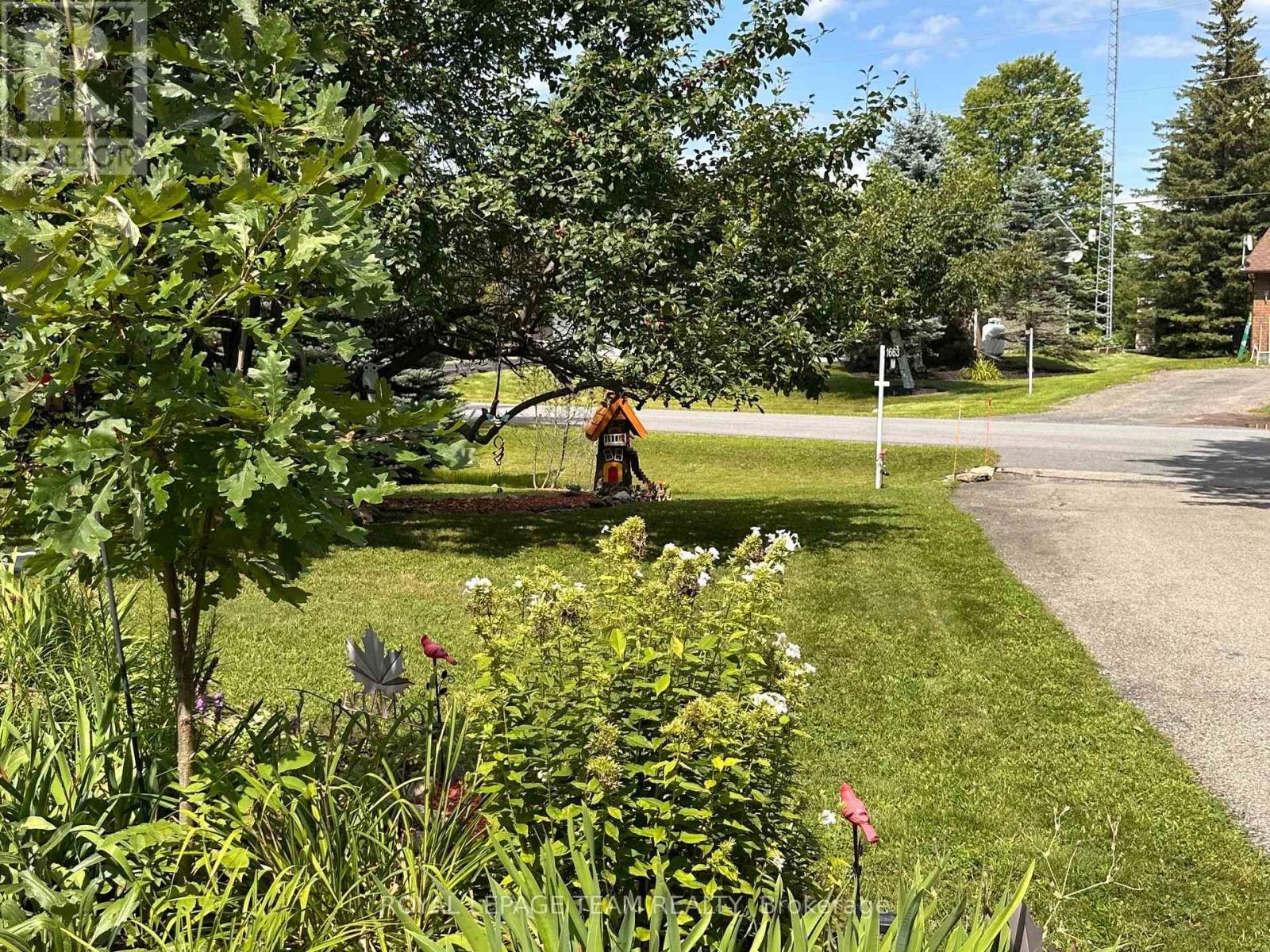 1663 CHRISTINA CRESCENT - Image 29