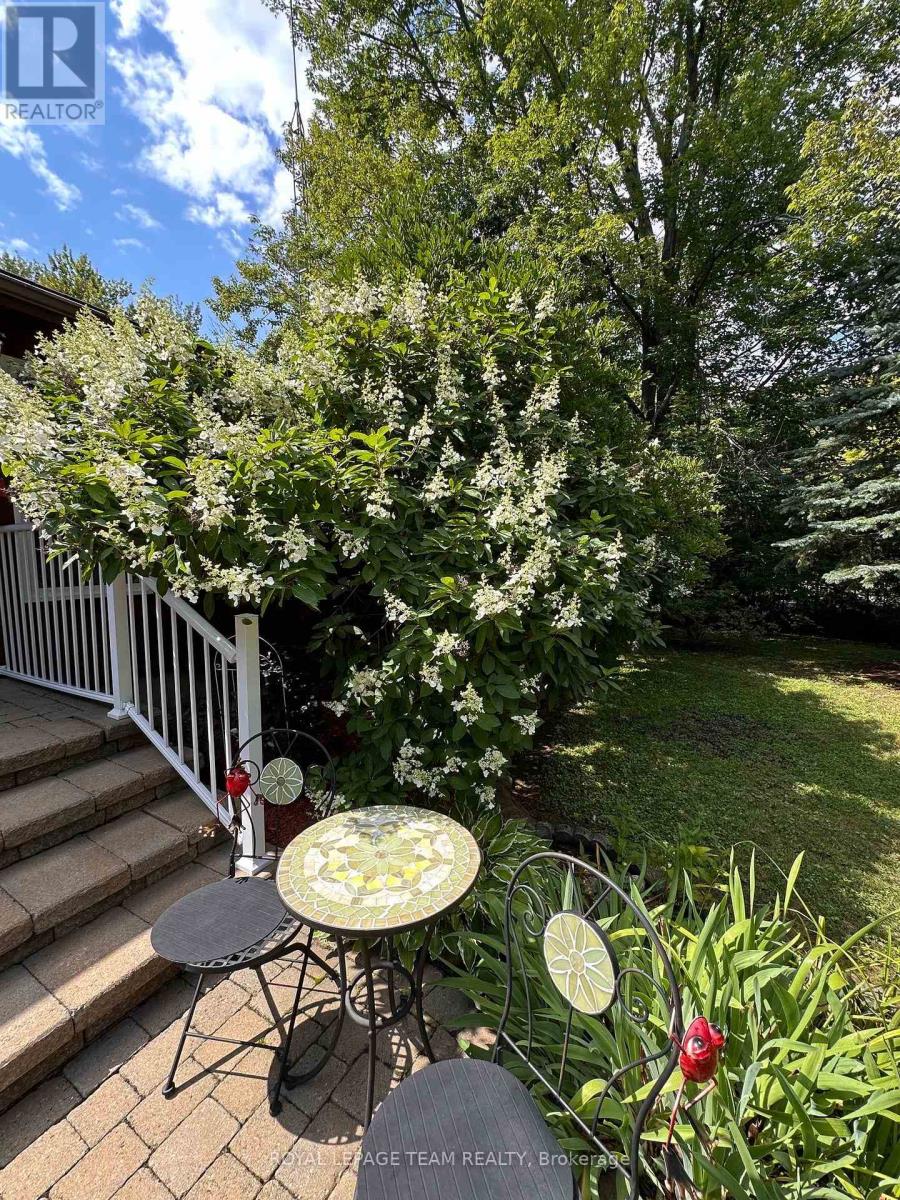 1663 CHRISTINA CRESCENT - Image 30