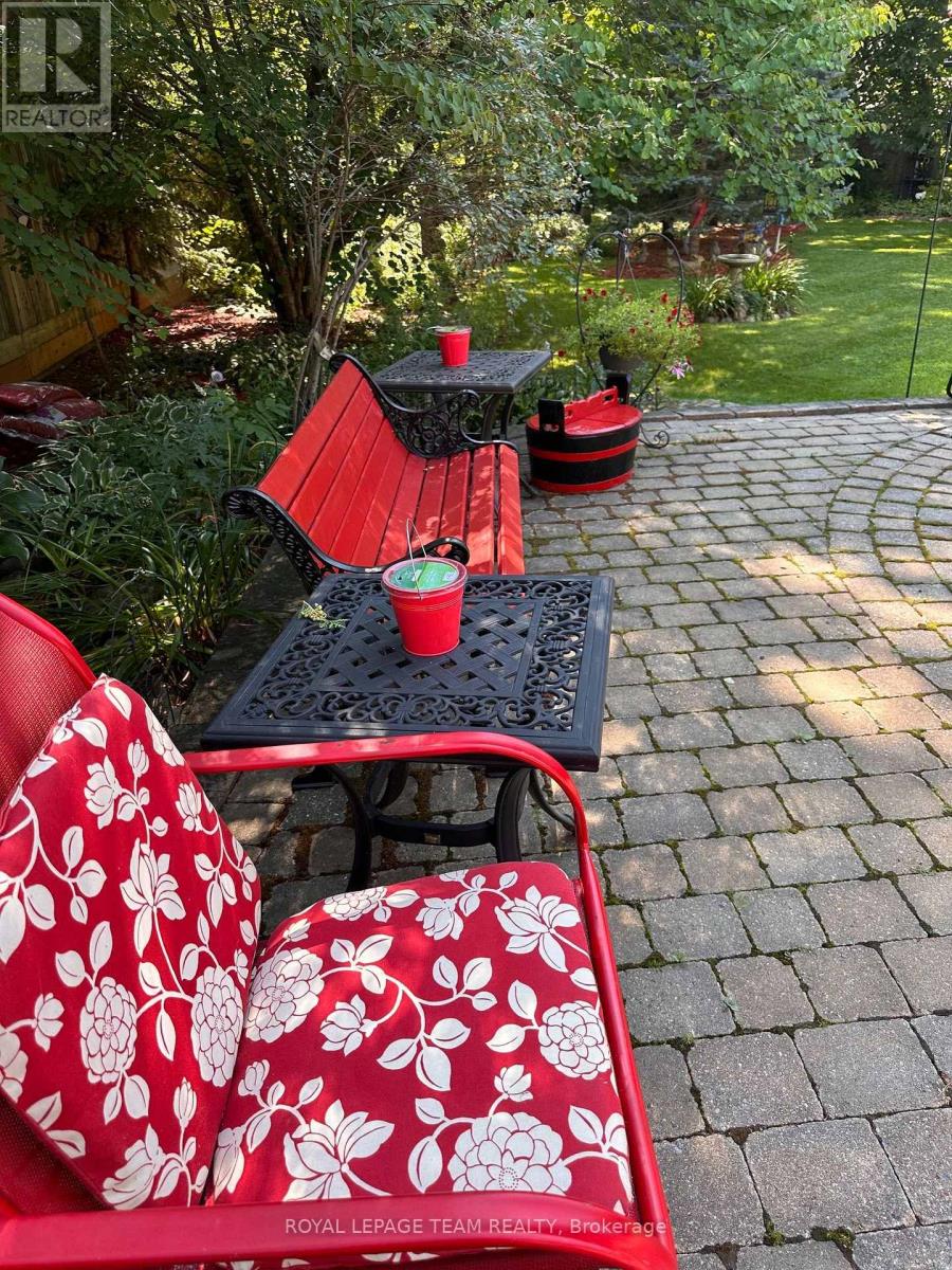 1663 CHRISTINA CRESCENT - Image 32