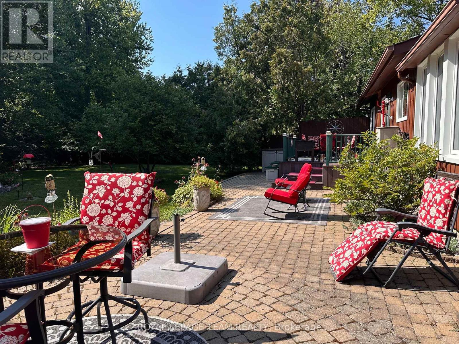 1663 CHRISTINA CRESCENT - Image 34