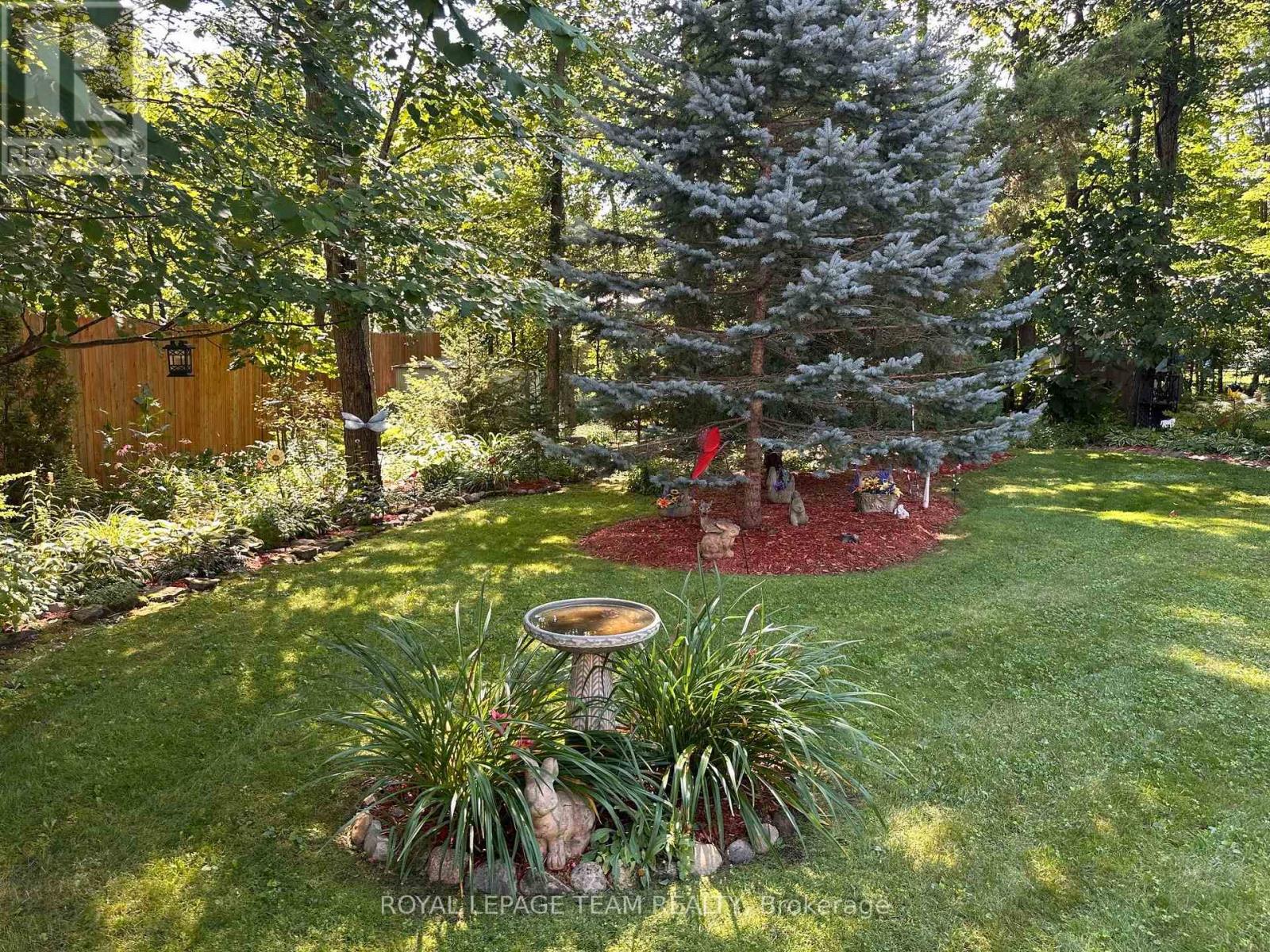 1663 CHRISTINA CRESCENT - Image 36