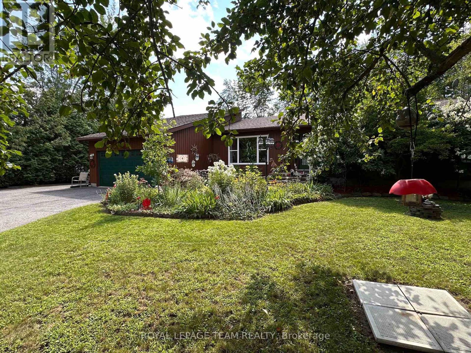 1663 CHRISTINA CRESCENT - Image 40