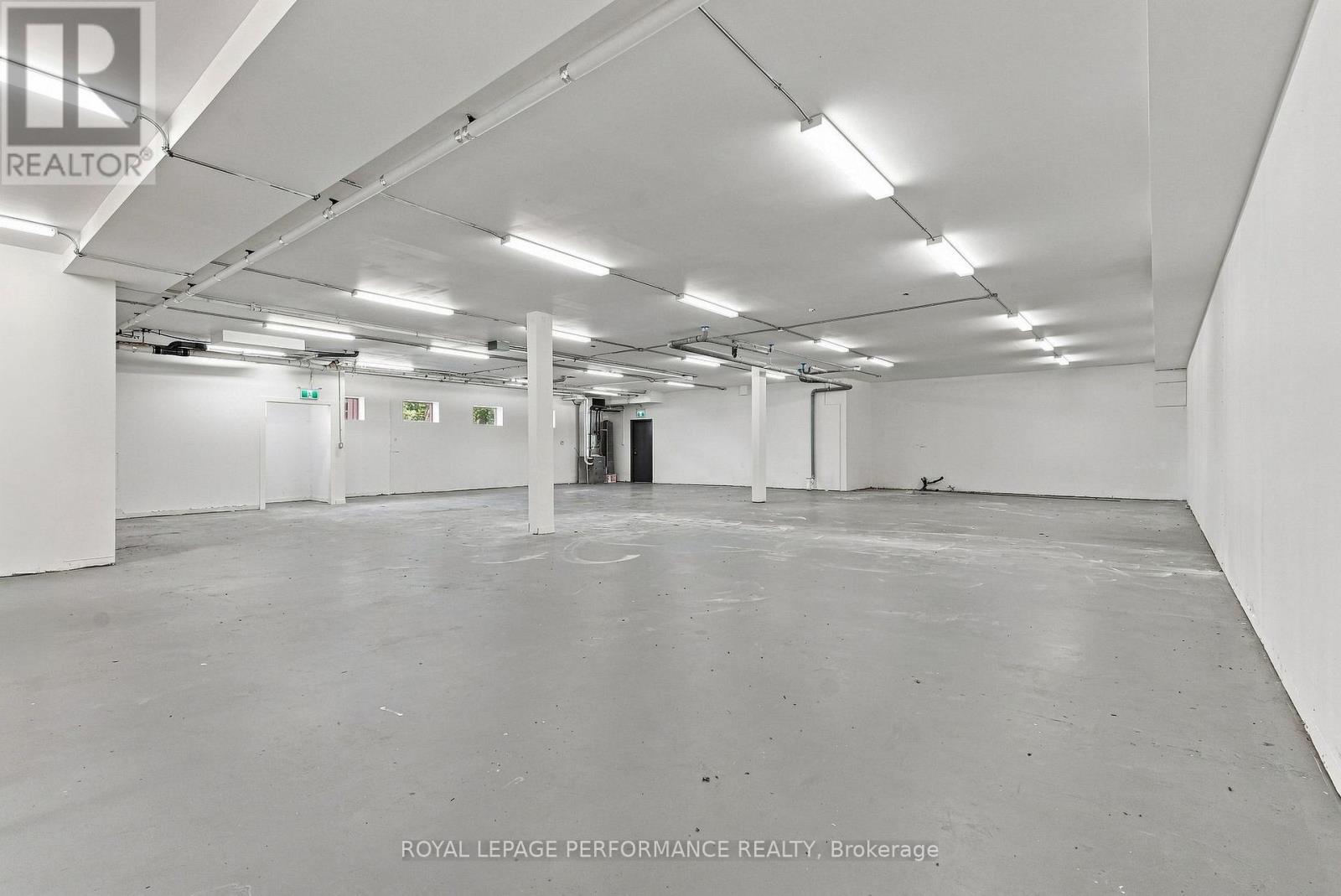 Unit #w - 2095 St Joseph Boulevard