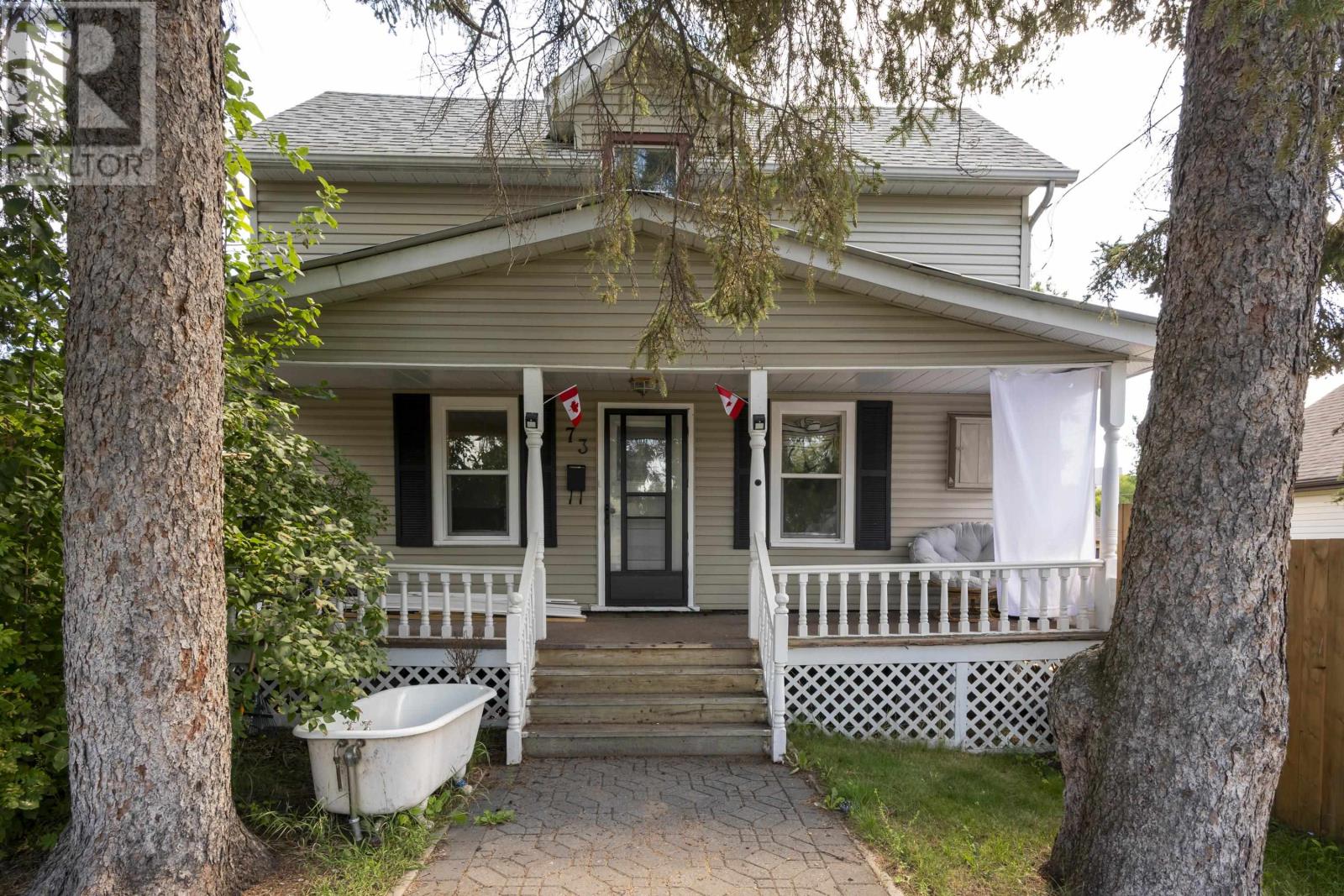73 EMPRESS AVE N - 1