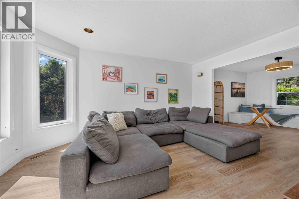2468 Hamilton ROAD - Image 4