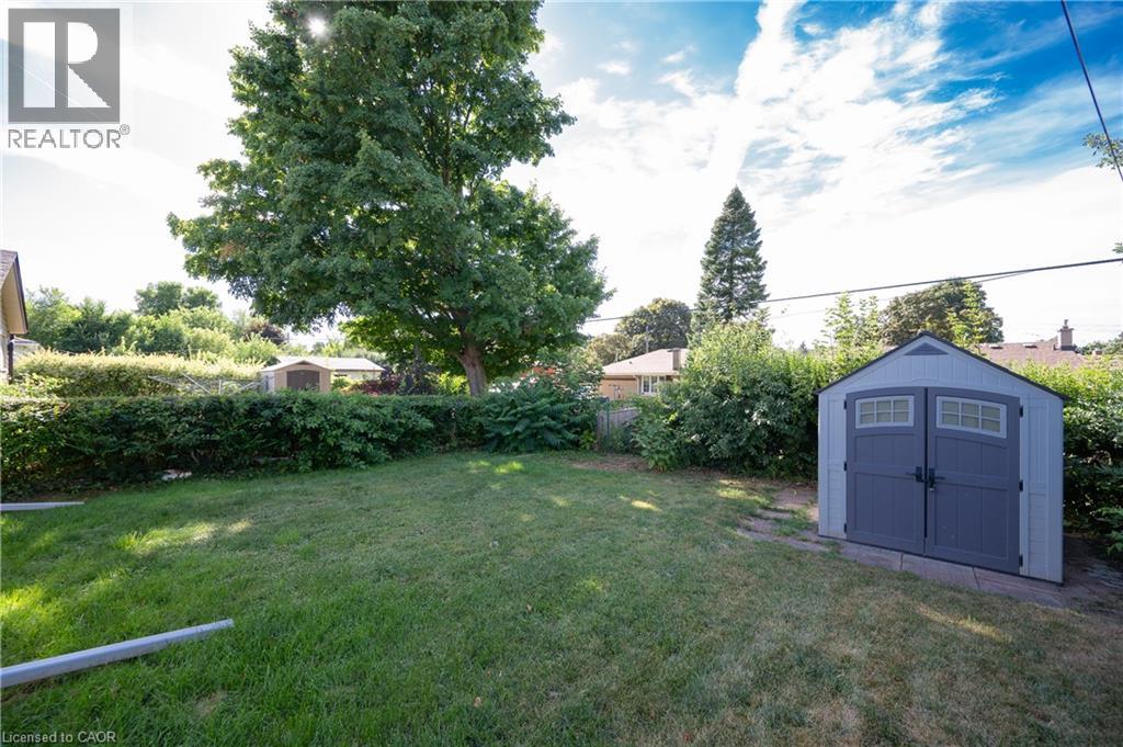 66 BELWOOD Crescent - Image 32